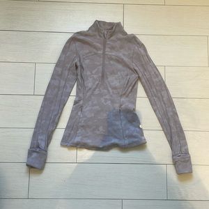 Lulu lemon size 4 half zip